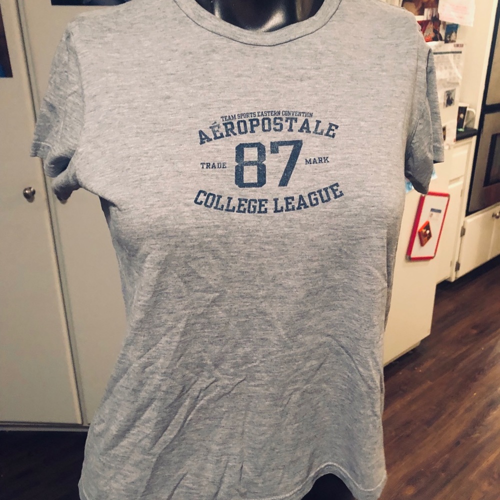 Aeropostale tee shirt